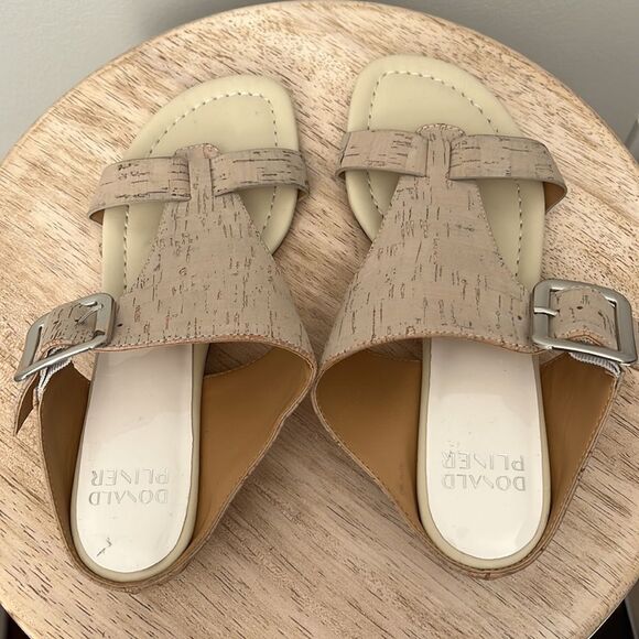 Donald Pliner Vine Wedge Sandals in Tan Sz 7 NWOB - Picture 4 of 7